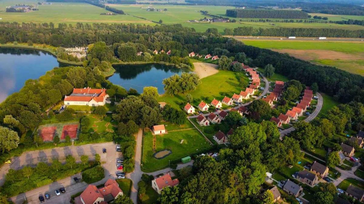 Het Huys Ewijk Mooi Luxe En Een Laadpaal Экстерьер фото