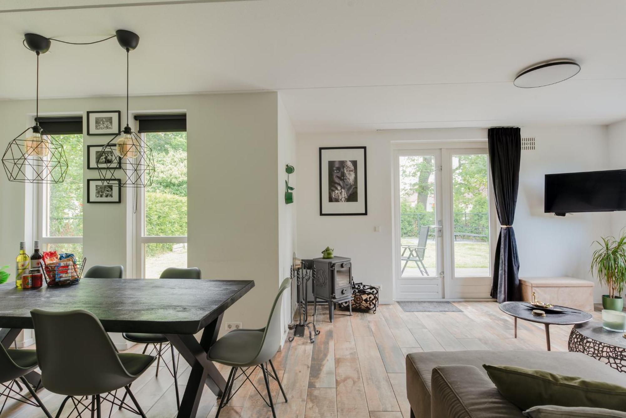 Het Huys Ewijk Mooi Luxe En Een Laadpaal Экстерьер фото
