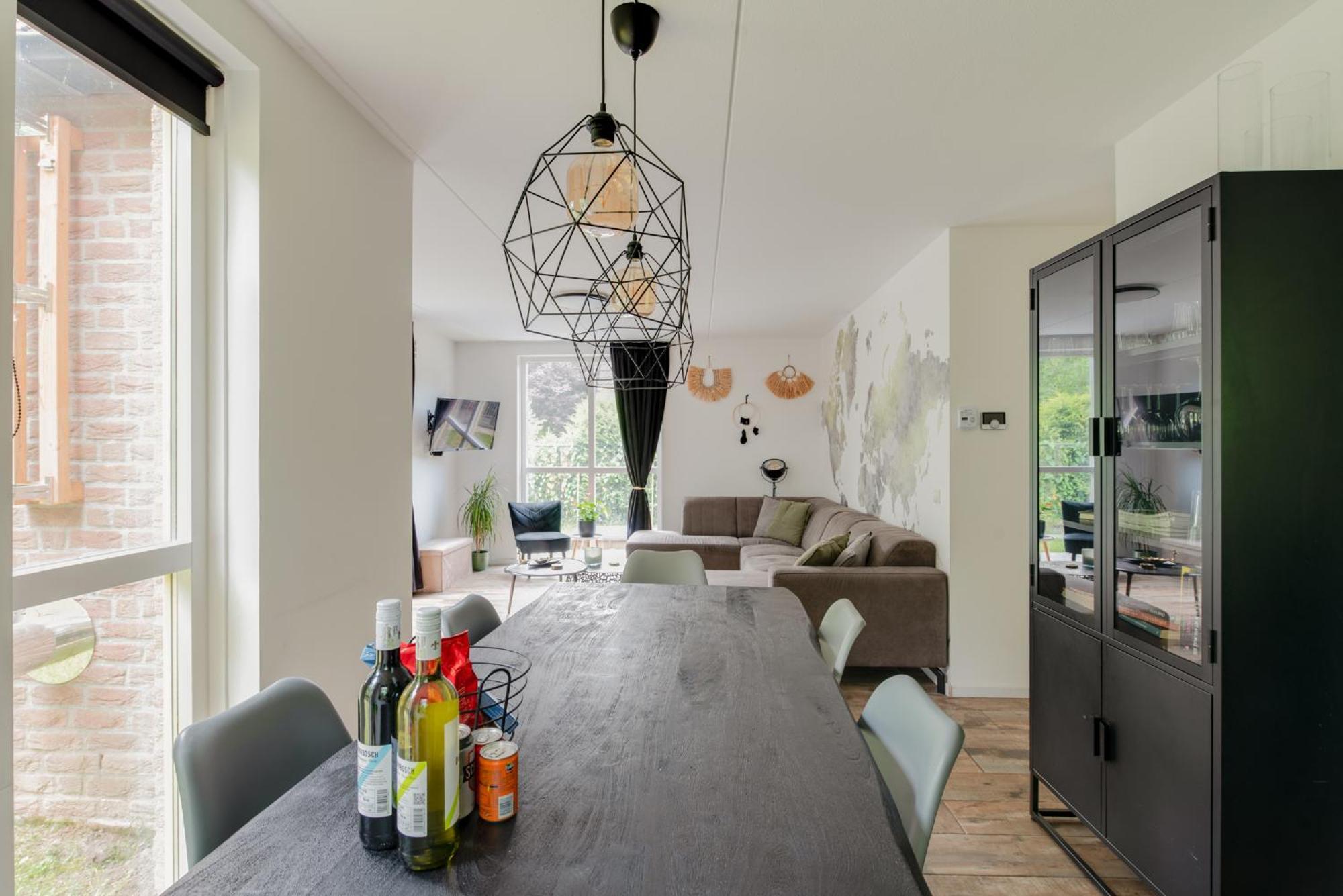 Het Huys Ewijk Mooi Luxe En Een Laadpaal Экстерьер фото