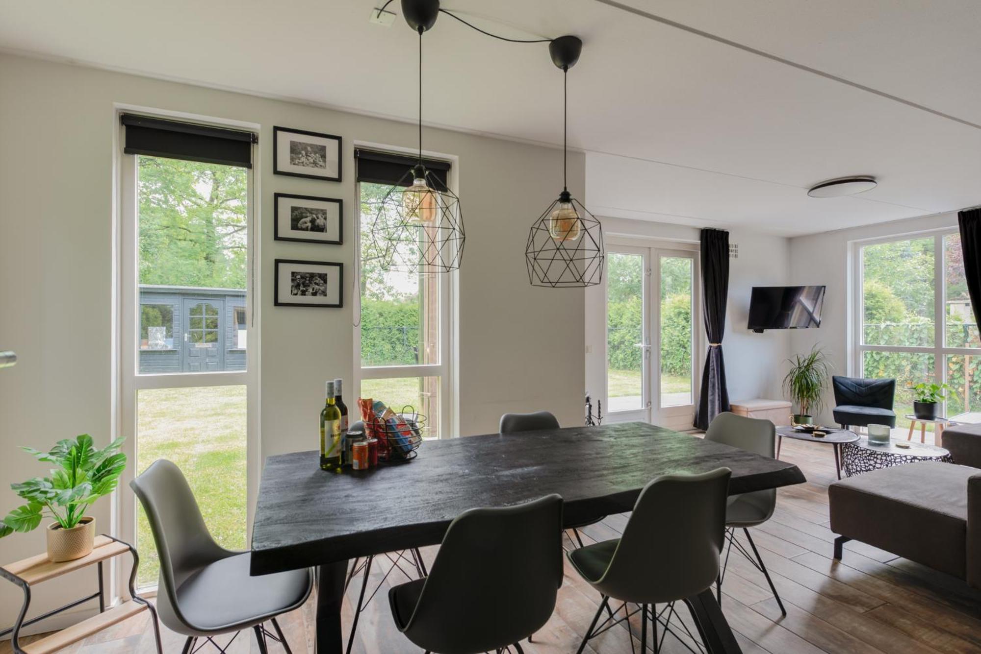 Het Huys Ewijk Mooi Luxe En Een Laadpaal Экстерьер фото